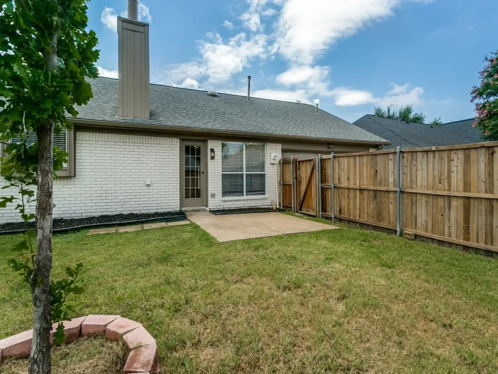 1653 Crosshaven Drive Lewisville TX 75077