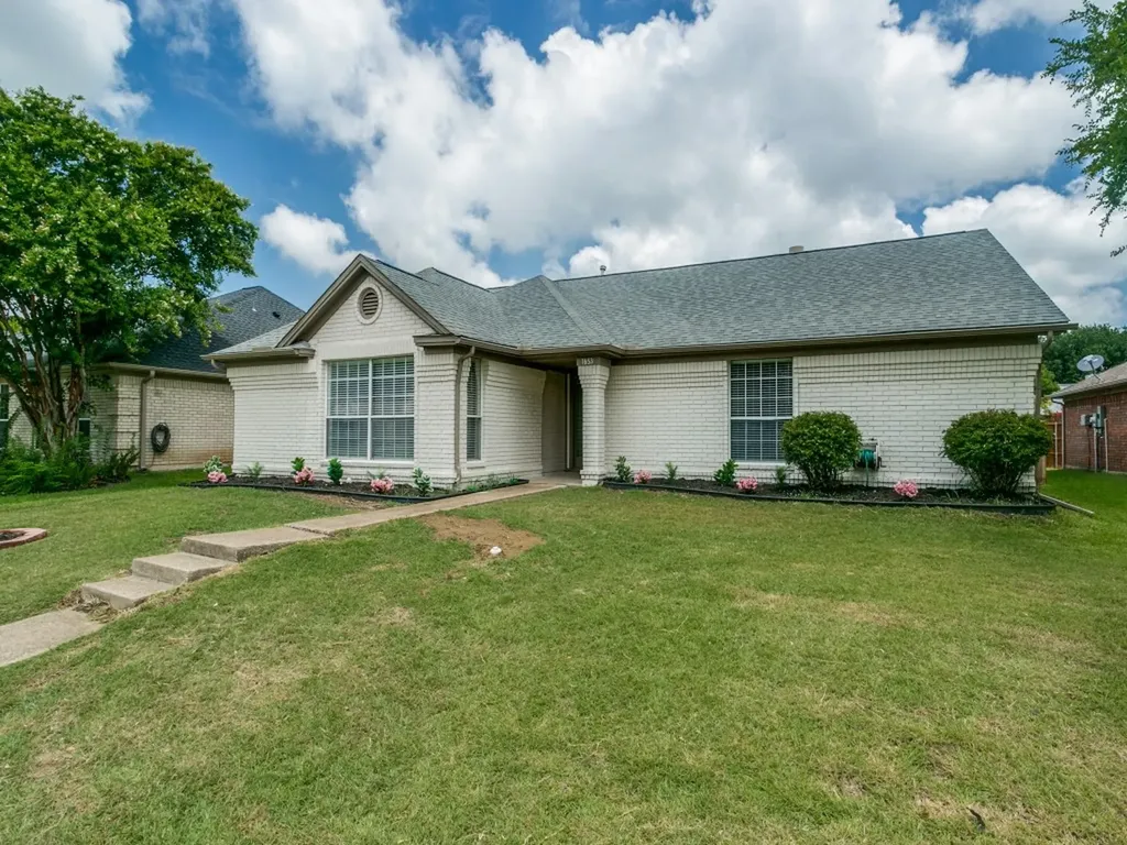 1653 Crosshaven Drive Lewisville TX 75077