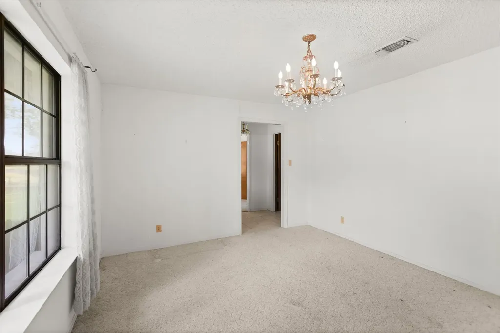 209 N Harrison Street Roxton TX 75477