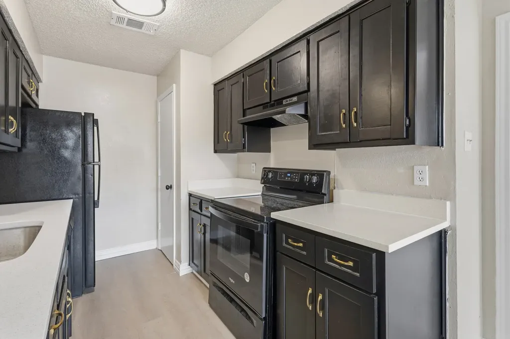 2526 Lido Lane Arlington TX 76015