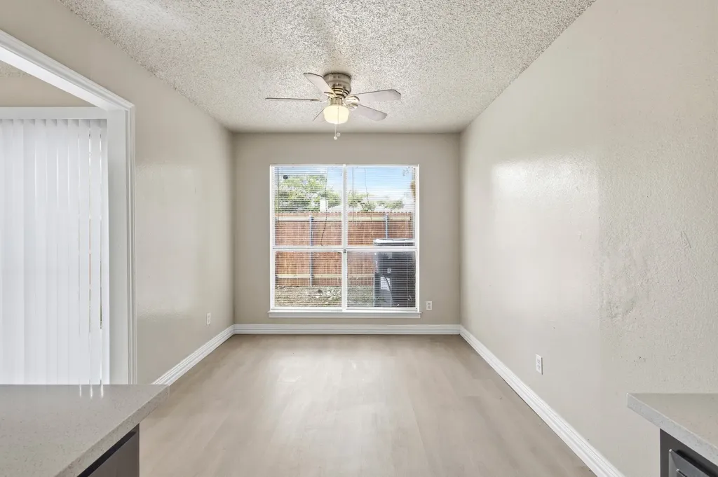 2526 Lido Lane Arlington TX 76015