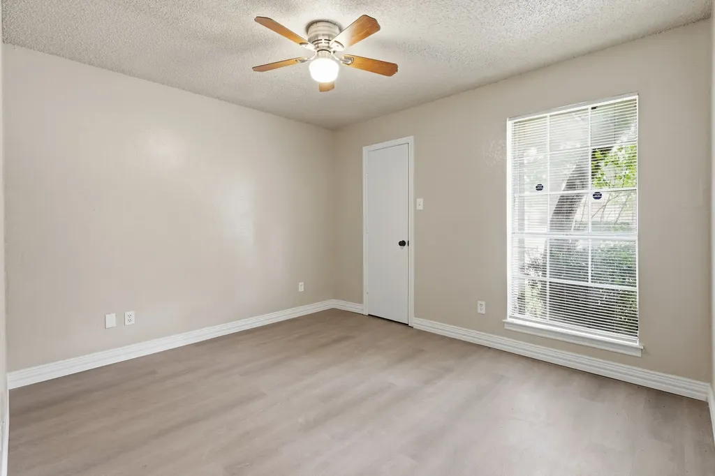 2526 Lido Lane Arlington TX 76015
