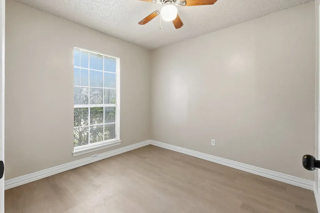2526 Lido Lane Arlington TX 76015