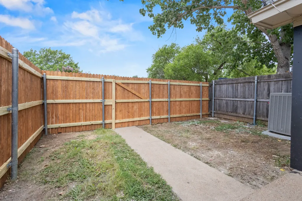 2526 Lido Lane Arlington TX 76015