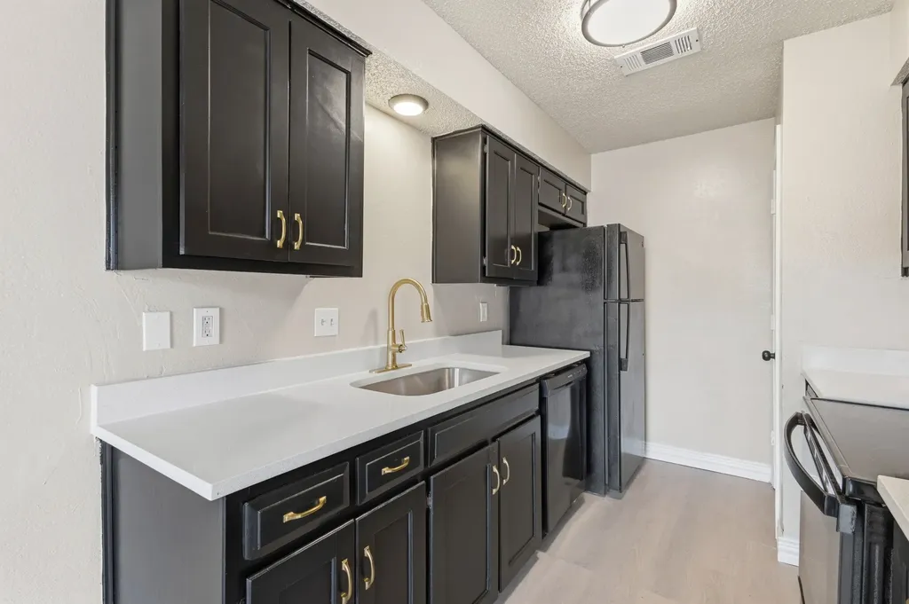 2526 Lido Lane Arlington TX 76015