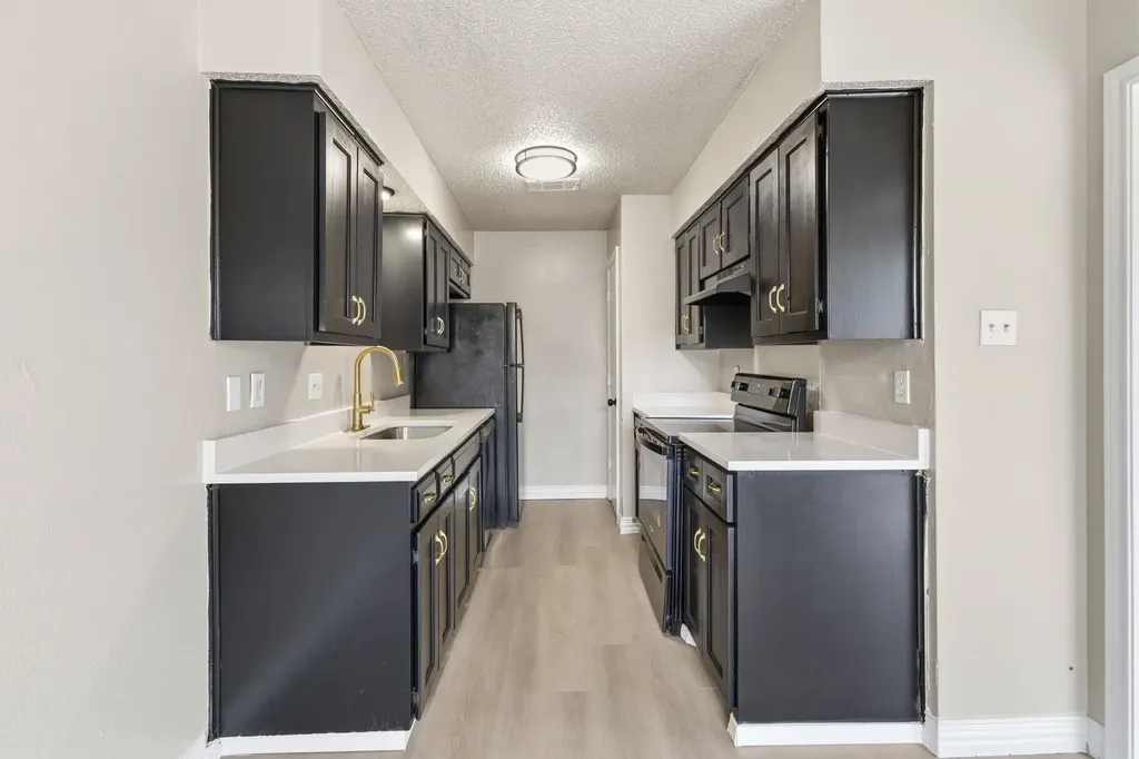 2526 Lido Lane Arlington TX 76015