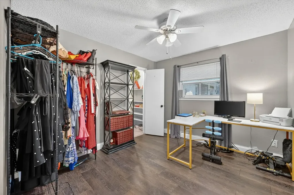 8920 Kincaid Drive Benbrook TX 76116