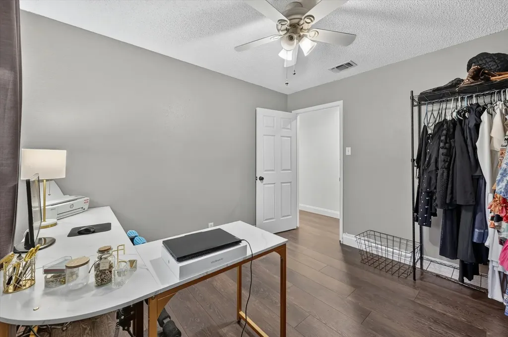 8920 Kincaid Drive Benbrook TX 76116