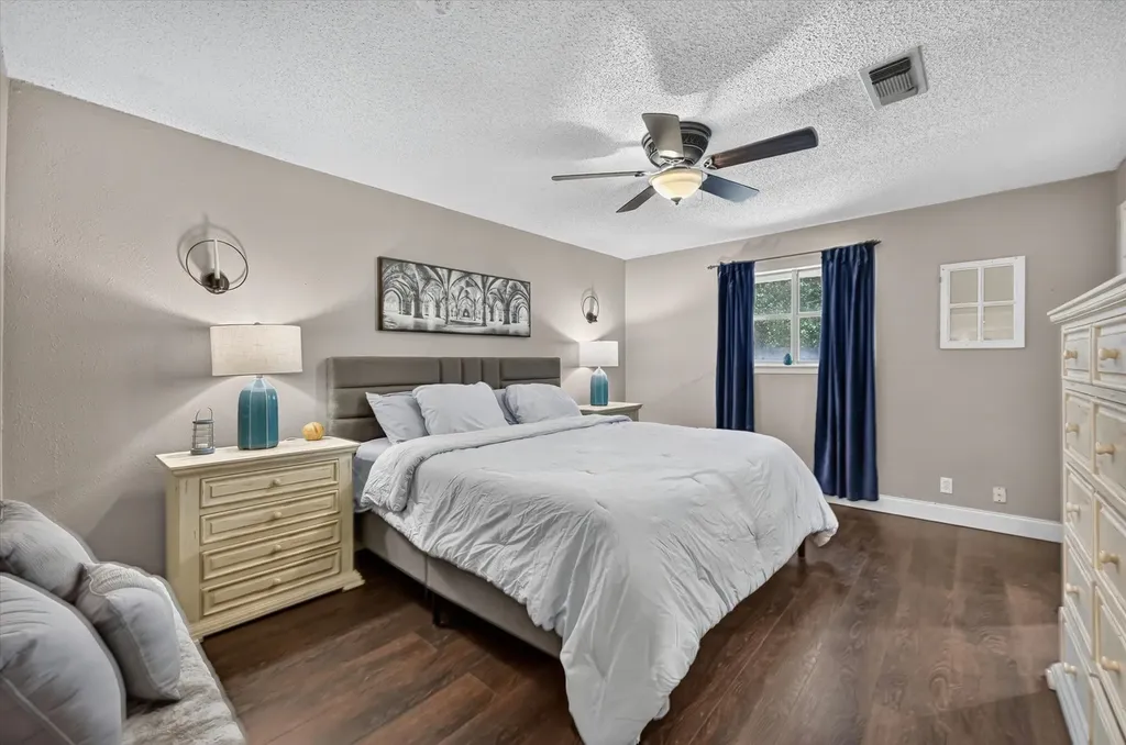 8920 Kincaid Drive Benbrook TX 76116