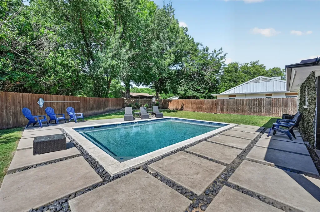 8920 Kincaid Drive Benbrook TX 76116