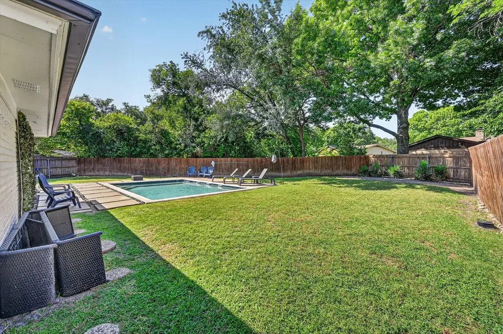 8920 Kincaid Drive Benbrook TX 76116