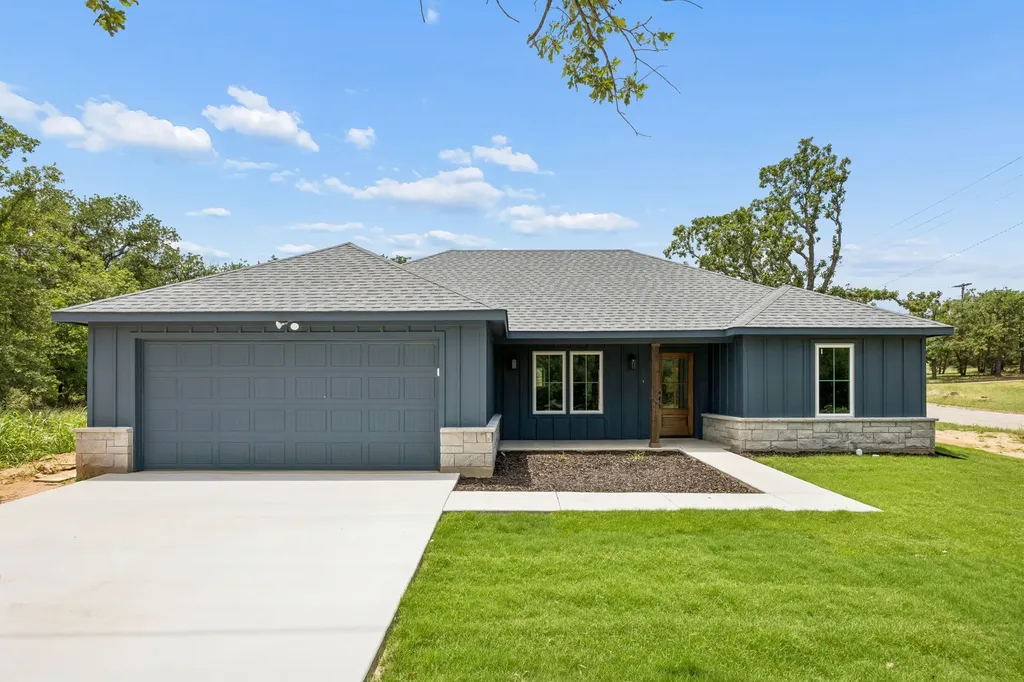 421 Hamilton Road Mineral Wells TX 76067