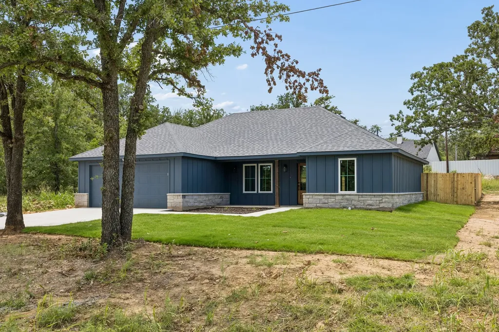421 Hamilton Road Mineral Wells TX 76067