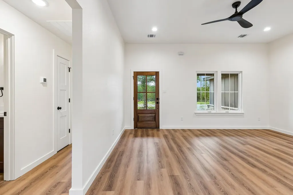 421 Hamilton Road Mineral Wells TX 76067
