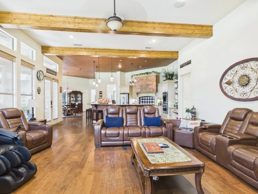 299 Saint Andrews Drive Mabank TX 75156