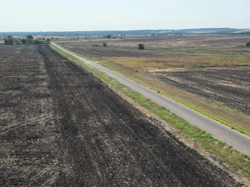 3809 County Road 384 Bartlett TX 76511
