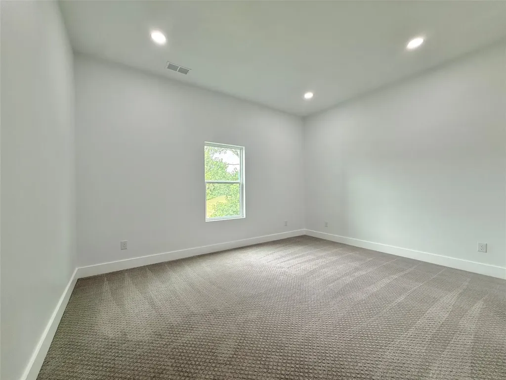 210 Silverleaf Drive Fort Worth TX 76112