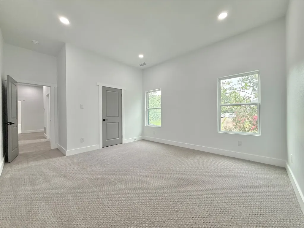 210 Silverleaf Drive Fort Worth TX 76112