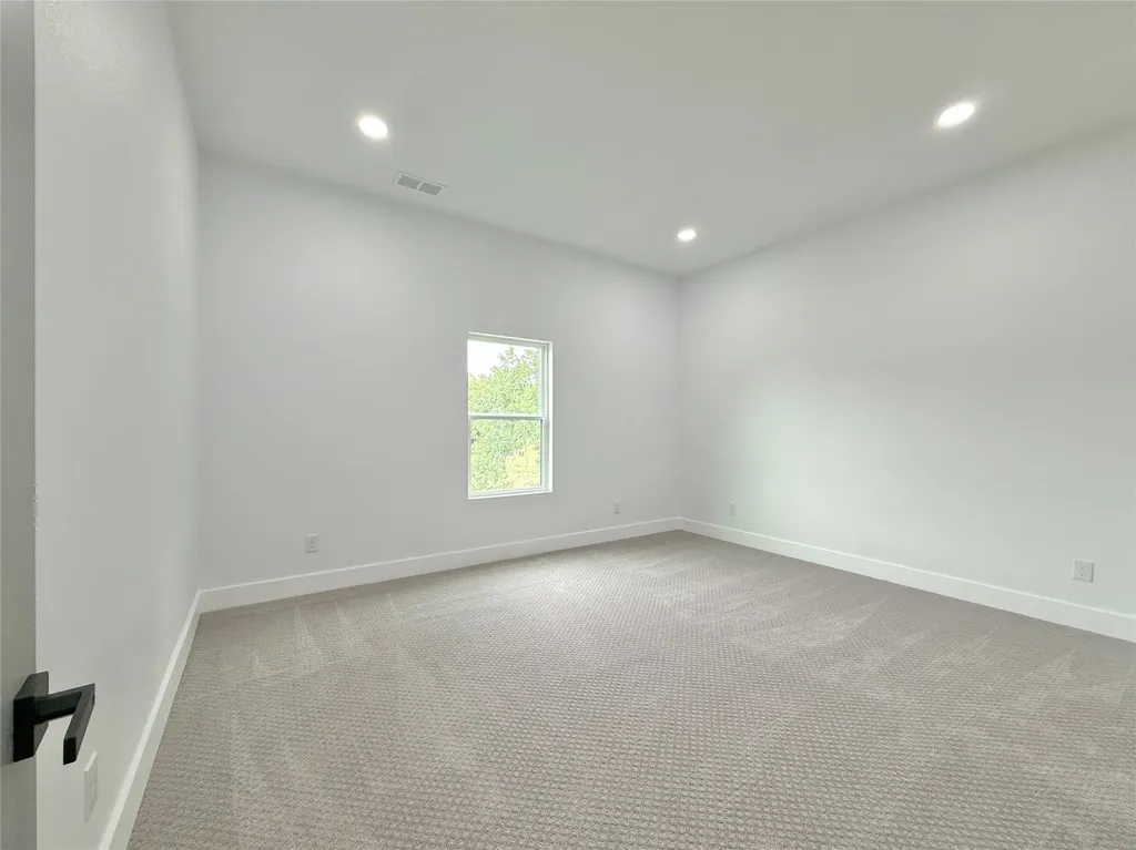 210 Silverleaf Drive Fort Worth TX 76112