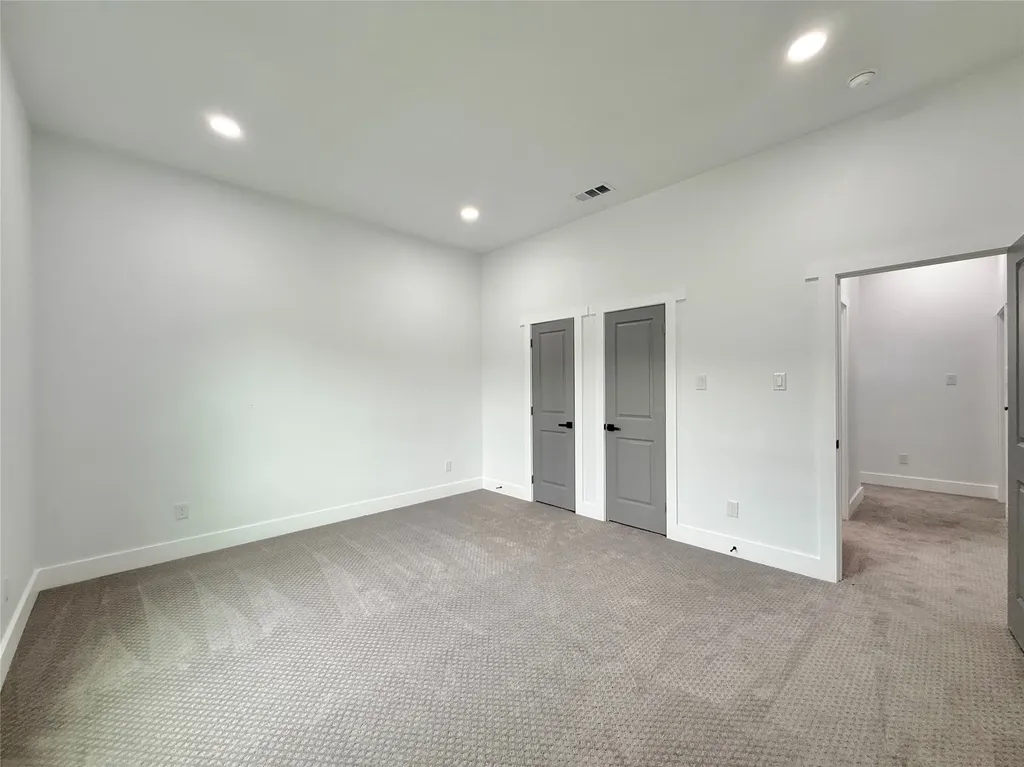 210 Silverleaf Drive Fort Worth TX 76112