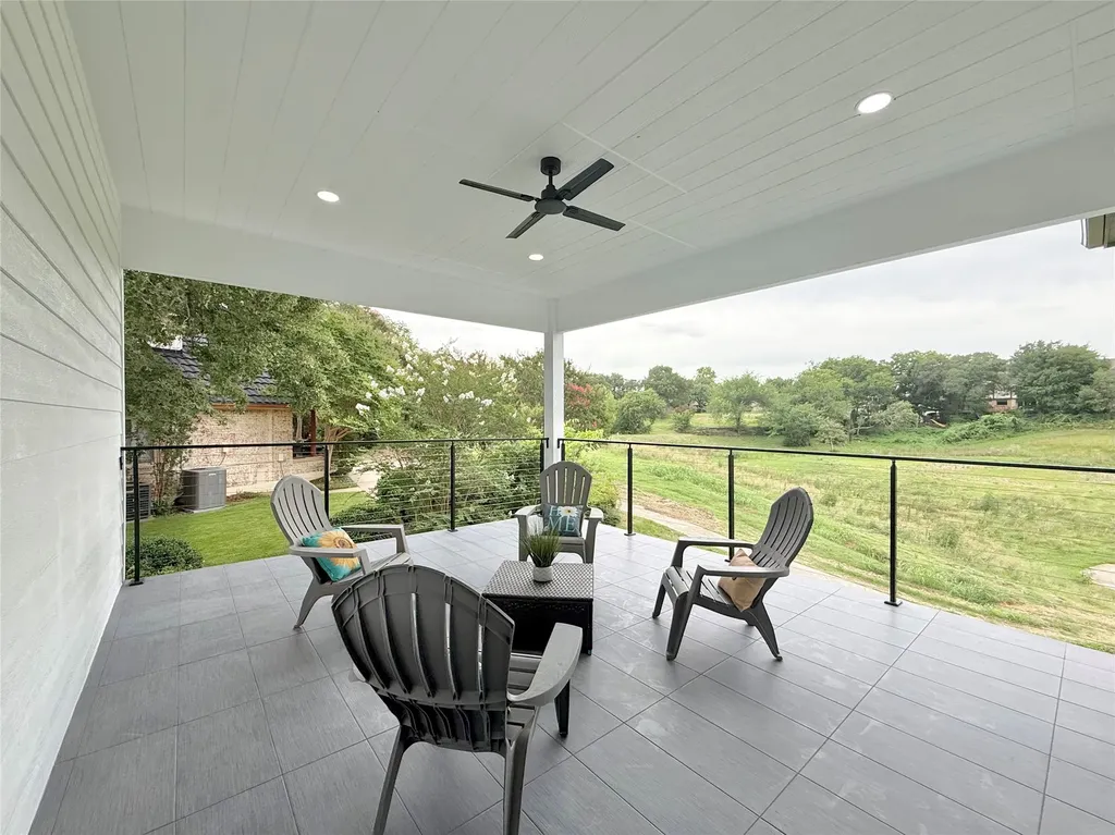 210 Silverleaf Drive Fort Worth TX 76112