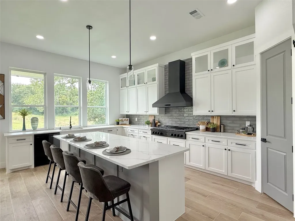 210 Silverleaf Drive Fort Worth TX 76112