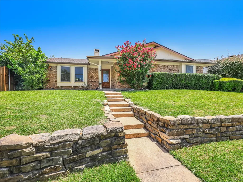 1929 Avignon Court Carrollton TX 75007