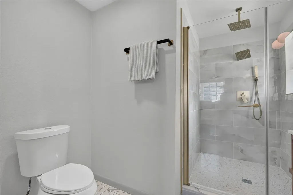 1301 Manor Drive Cleburne TX 76033
