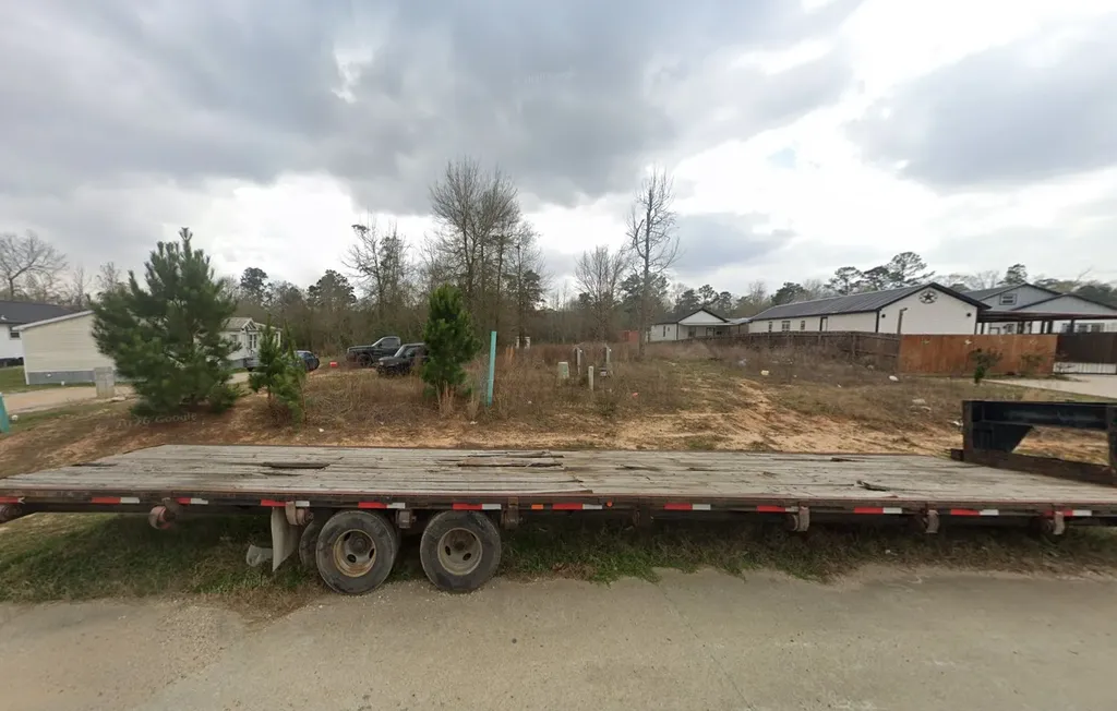 484 Road 5202 Cleveland TX 77327