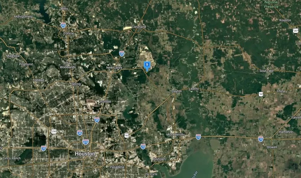 484 Road 5202 Cleveland TX 77327