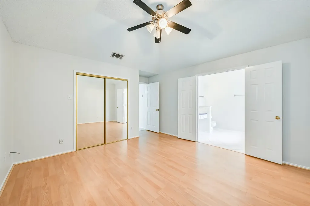 2822 White Oak Drive Grand Prairie TX 75052