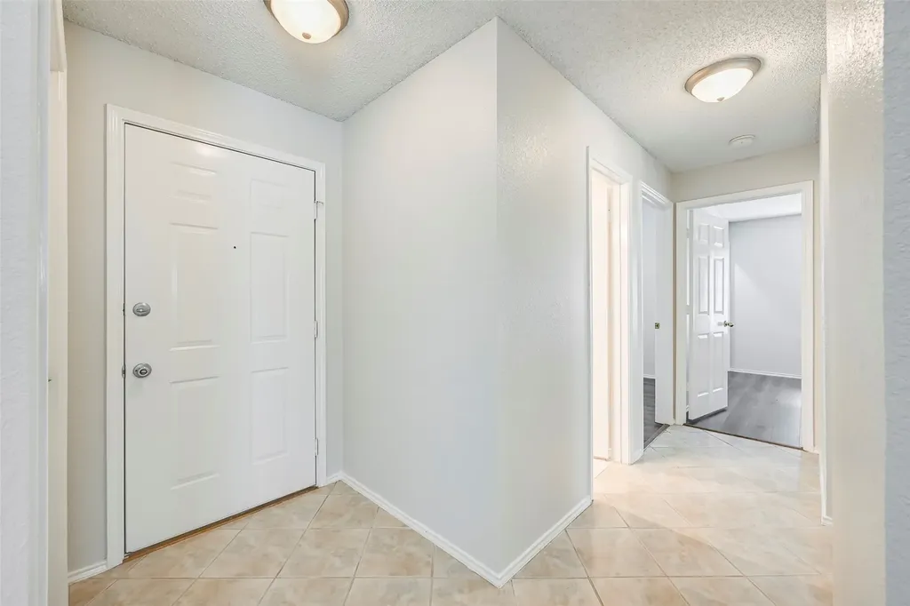 2822 White Oak Drive Grand Prairie TX 75052