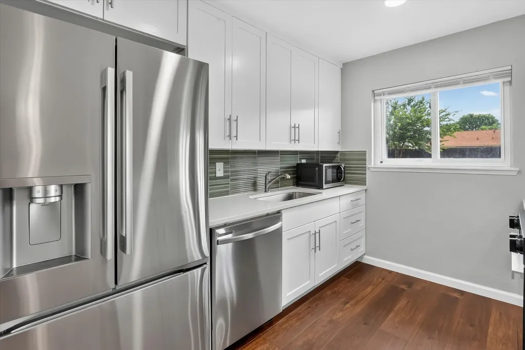 1109 Coffeyville Trail Grand Prairie TX 75052