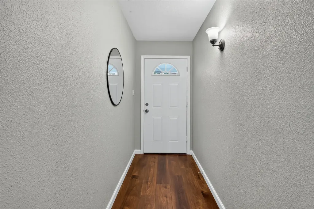 1109 Coffeyville Trail Grand Prairie TX 75052