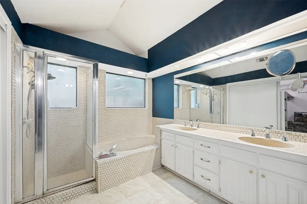 2512 Winding Hollow Lane Arlington TX 76006