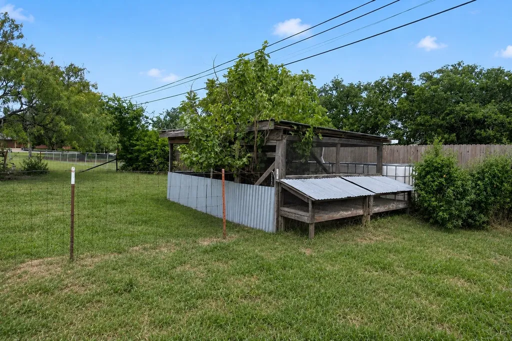 119 Dennis Street Jacksboro TX 76458