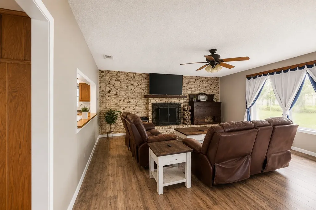 119 Dennis Street Jacksboro TX 76458