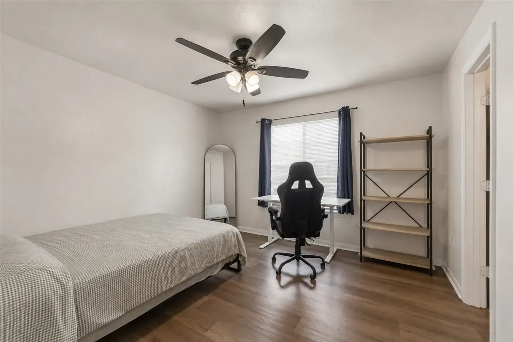 527 Southwest Parkway College Station TX 77840
