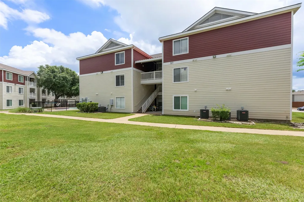 527 Southwest Parkway College Station TX 77840
