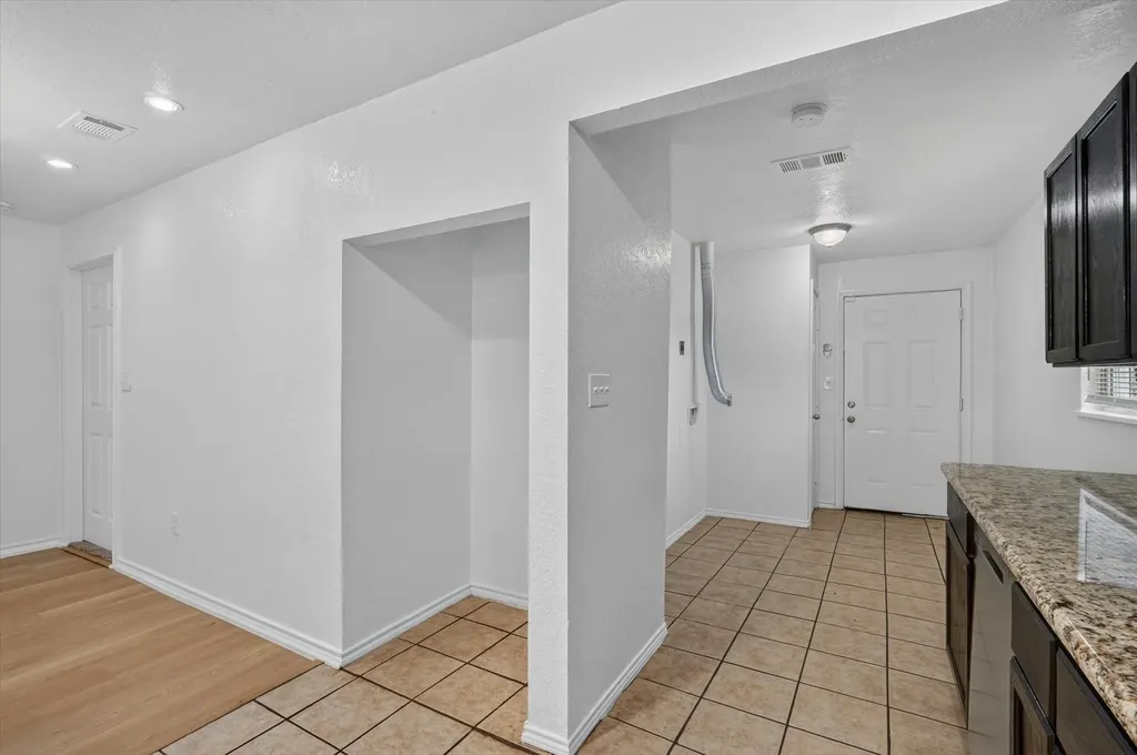 5301 Scoggins Street Sansom Park TX 76114