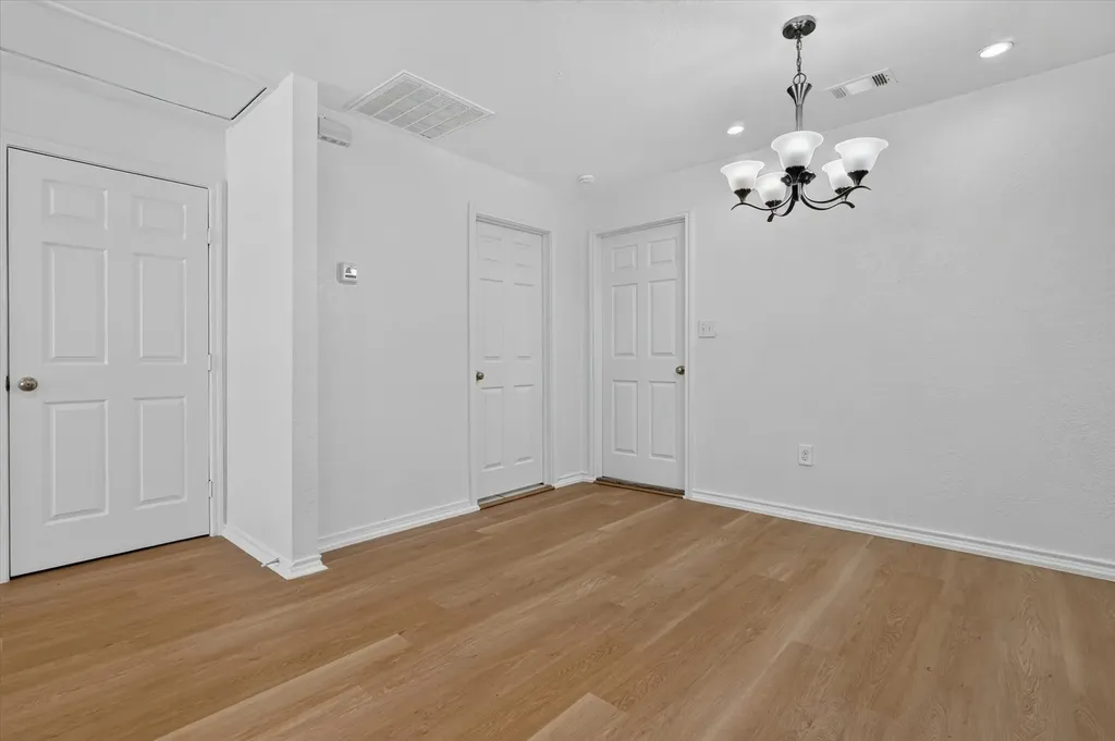 5301 Scoggins Street Sansom Park TX 76114