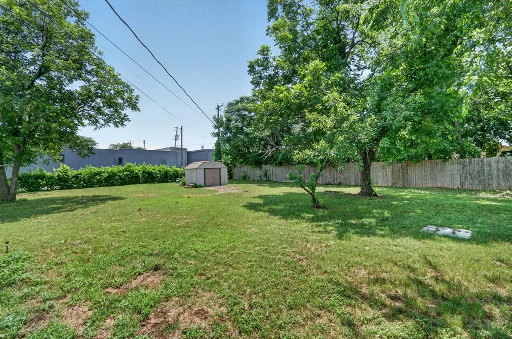 5301 Scoggins Street Sansom Park TX 76114