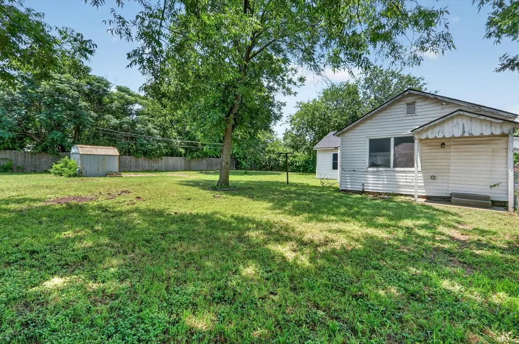 5301 Scoggins Street Sansom Park TX 76114