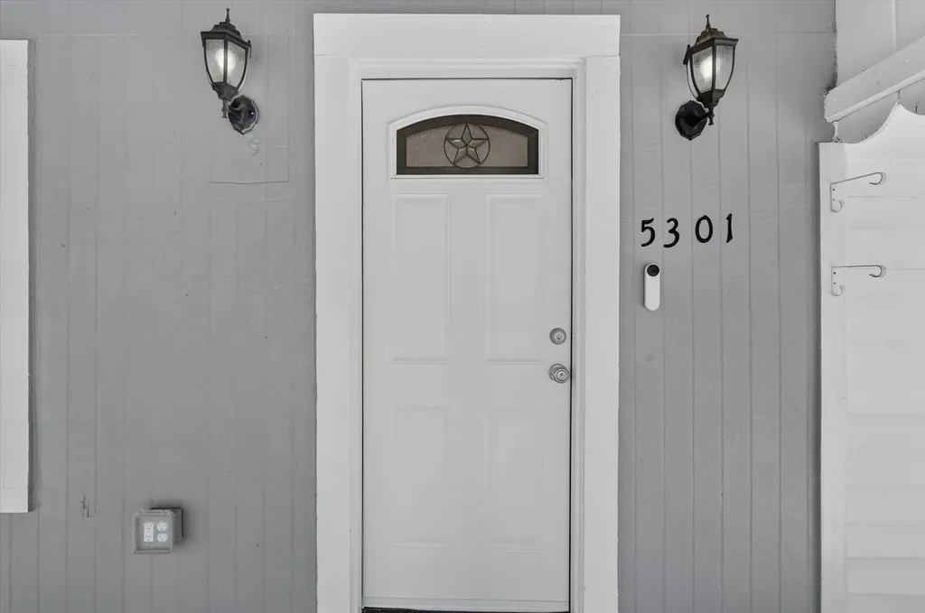 5301 Scoggins Street Sansom Park TX 76114