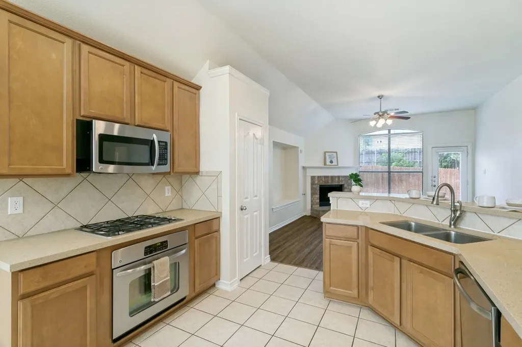 3412 Furlong Way Fort Worth TX 76244