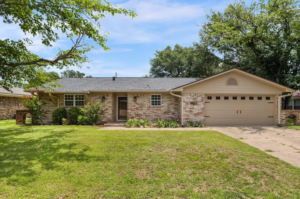 513 Quail Run Street Greenville TX 75402