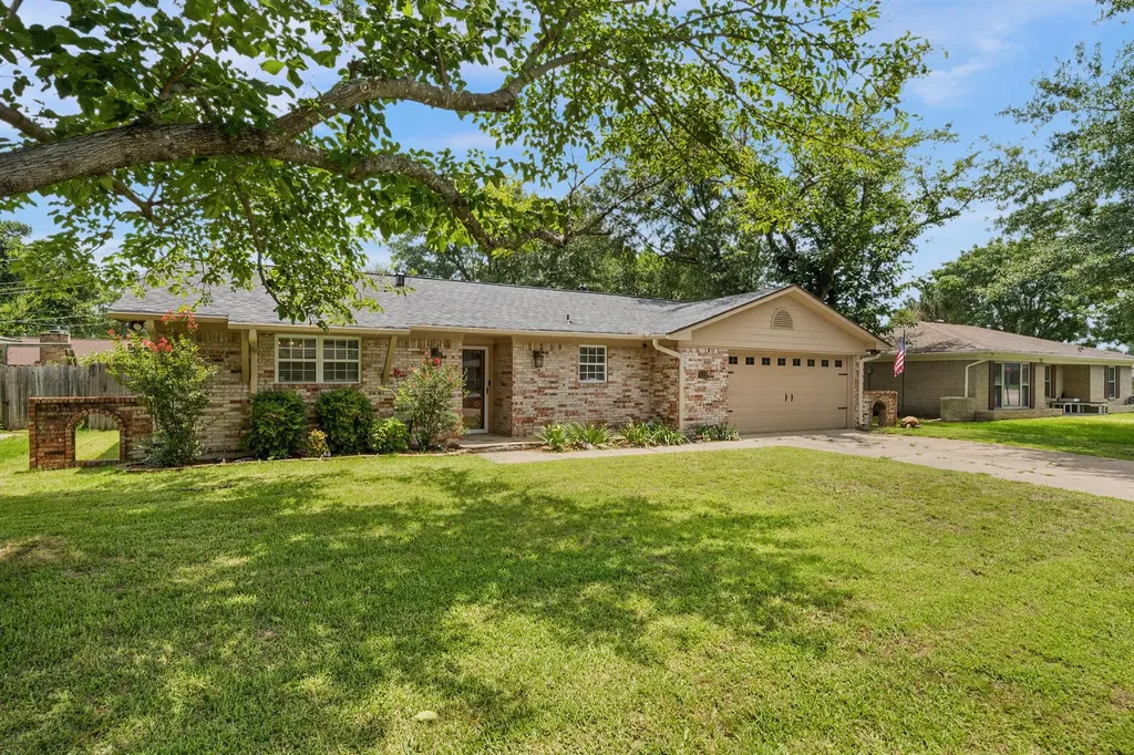 513 Quail Run Street Greenville TX 75402