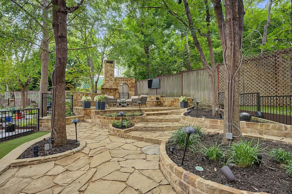 2967 Magnolia Hill Court Dallas TX 75201