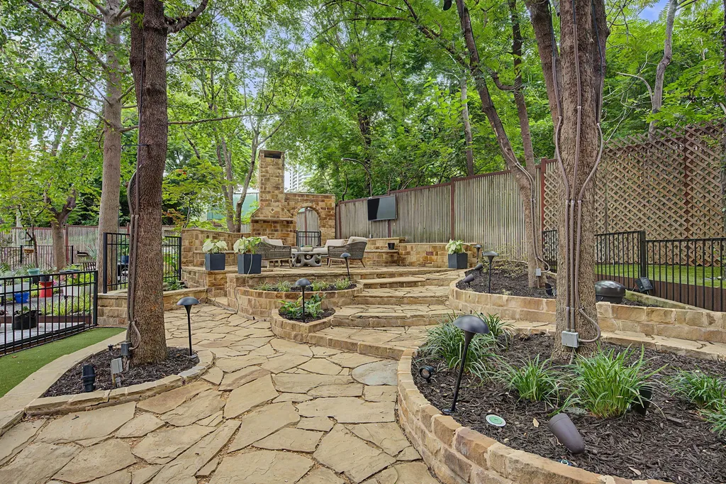2967 Magnolia Hill Court Dallas TX 75201