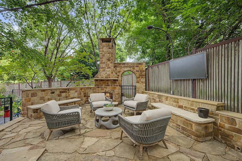 2967 Magnolia Hill Court Dallas TX 75201